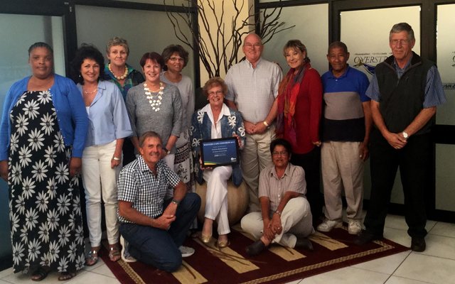 Executive Mayor Botha-Guthrie (pictured centre), flanked by the DA Overstrand Caucus of Councillors, proudly displays the â€œStar Performer of the Year: Councillorâ€ received at the recently held DA Western Cape Congress 2015.